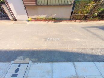 @-