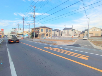 �O�ʓ��H�܂ތ��n�ʐ^�@-