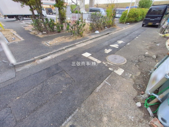 �O�ʓ��H�܂ތ��n�ʐ^�@-