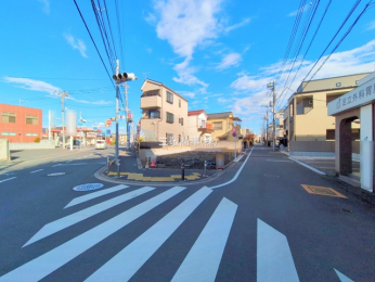 �O�ʓ��H�܂ތ��n�ʐ^�@-