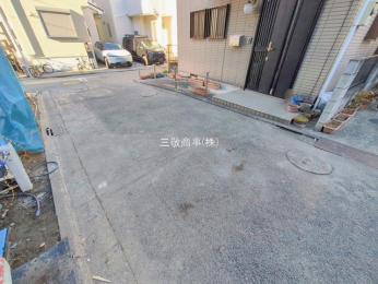 �O�ʓ��H�܂ތ��n�ʐ^�@-