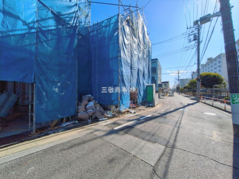 �O�ʓ��H�܂ތ��n�ʐ^�@-