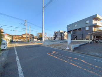 �O�ʓ��H�܂ތ��n�ʐ^�@-