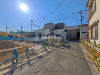 �O�ʓ��H�܂ތ��n�ʐ^�@-