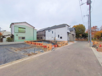 �O�ʓ��H�܂ތ��n�ʐ^�@-