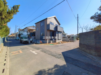 �O�ʓ��H�܂ތ��n�ʐ^�@-