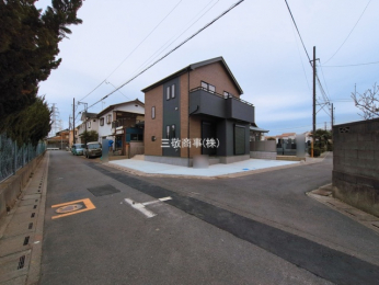 �O�ʓ��H�܂ތ��n�ʐ^�@-