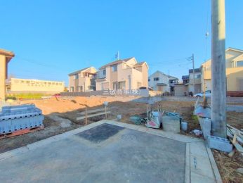 �O�ʓ��H�܂ތ��n�ʐ^�@-