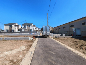 �O�ʓ��H�܂ތ��n�ʐ^�@-