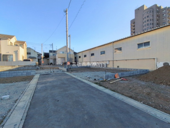 �O�ʓ��H�܂ތ��n�ʐ^�@-