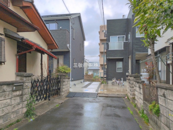 �O�ʓ��H�܂ތ��n�ʐ^�@-